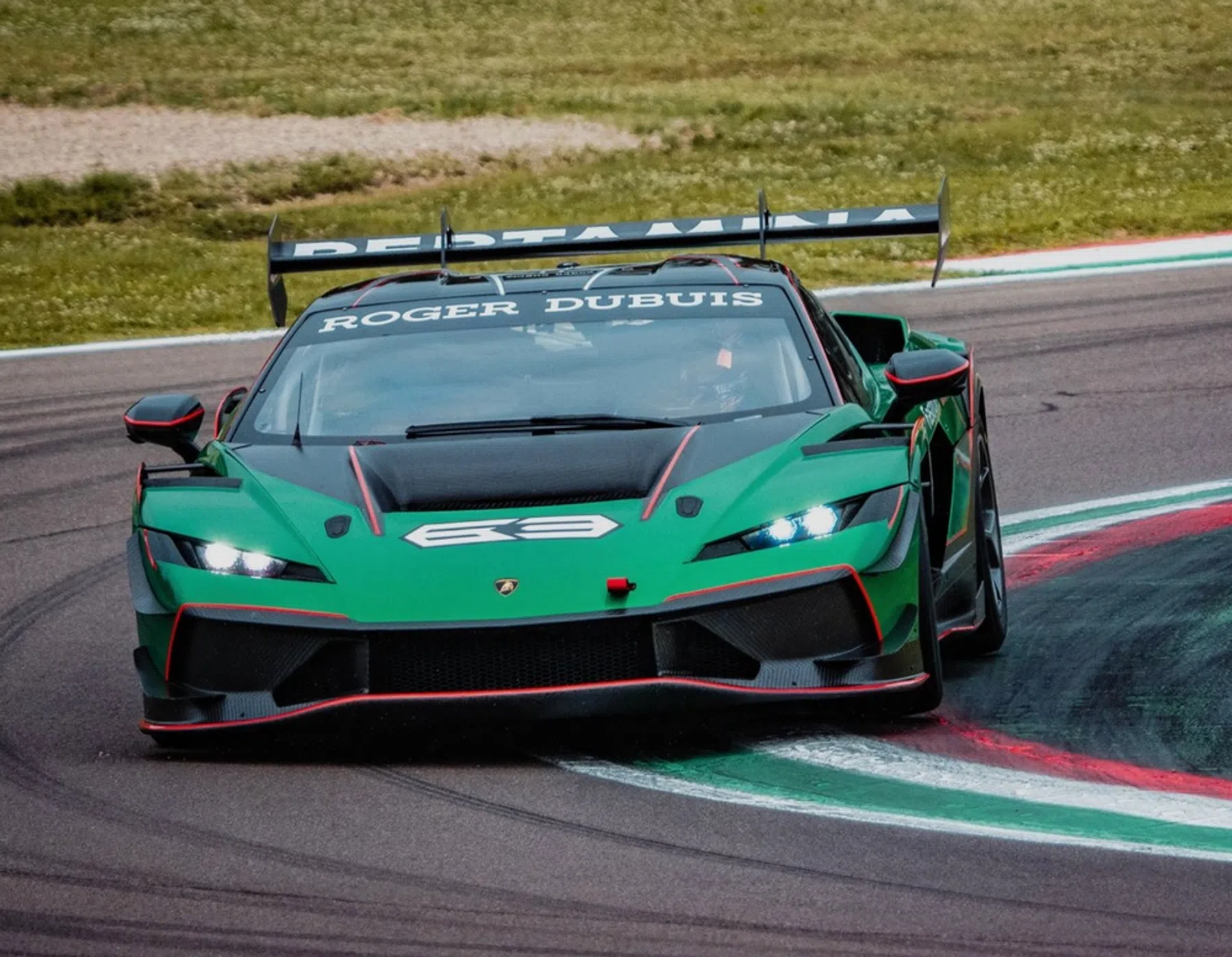 Dikke Lamborghini man